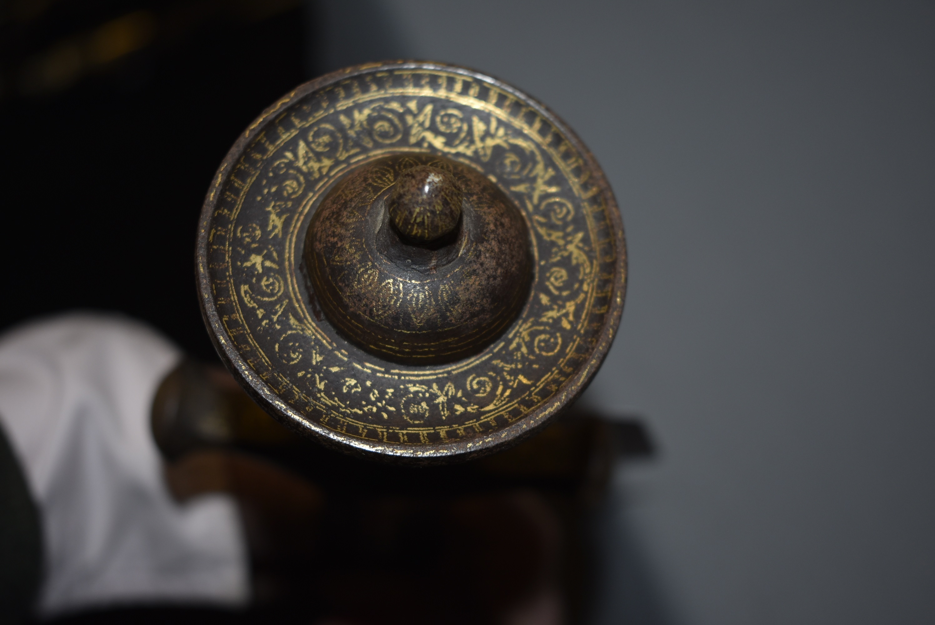 Lot 240 - A 19TH CENTURY INDIAN TULWAR OR SWORD,