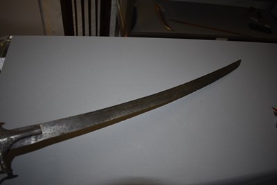 Lot 242 - A LATE 18TH OR EARLY 19TH CENTURY INDIAN TULWAR OR SWORD