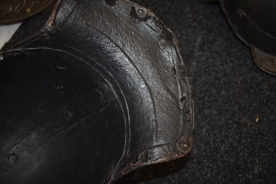 Lot 414 - A 17TH CENTURY ENGLISH CIVIL WAR PERIOD HARQUEBUSIER'S HELMET