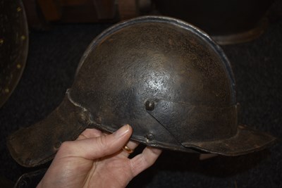 Lot 414 - A 17TH CENTURY ENGLISH CIVIL WAR PERIOD HARQUEBUSIER'S HELMET