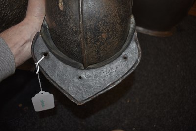 Lot 414 - A 17TH CENTURY ENGLISH CIVIL WAR PERIOD HARQUEBUSIER'S HELMET