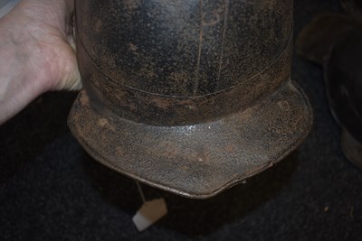 Lot 414 - A 17TH CENTURY ENGLISH CIVIL WAR PERIOD HARQUEBUSIER'S HELMET