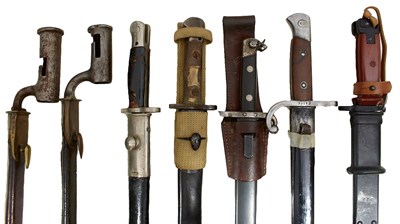 Lot 904 - A BROWN BESS TYPE SOCKET BAYONET