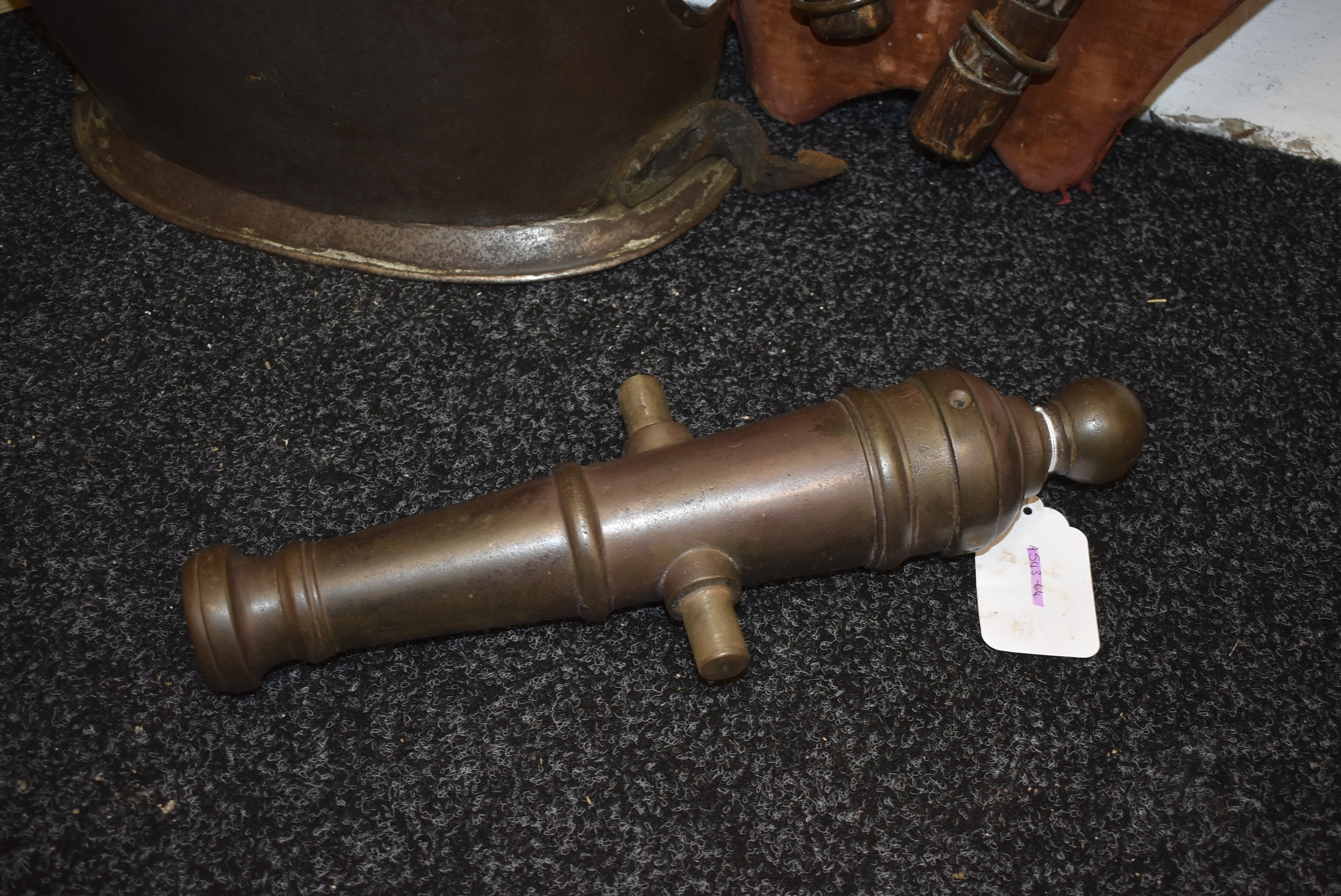 Lot 70 A MID 19TH CENTURY CAST IRON CANNON BARREL Lot 70 A MID 19TH CENTURY CAST IRON CANNON BARREL