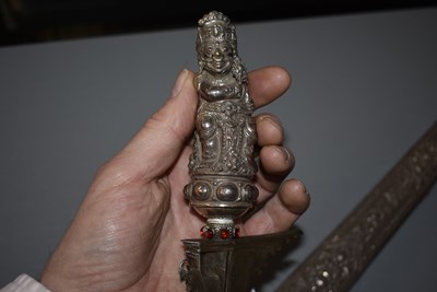 Lot 226 - A LATE 19TH CENTURY WHITE METAL JAVANESE KRIS