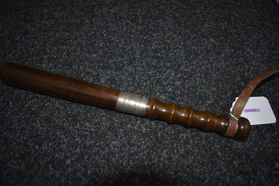 Lot 921 - AN EARLY 20TH CENTURY PRESENTATION METROPOLITAN POLICE TRUNCHEON