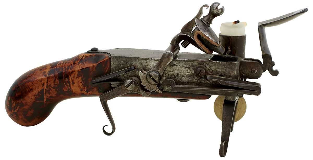 Lot 605 - AN EARLY 18TH CENTURY FLINTLOCK TINDER LIGHTER