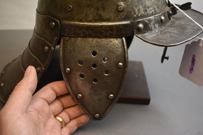 Lot 863 - A MID-17TH CENTURY ENGLISH CIVIL WAR PERIOD LOBSTER TAILED POT OR HELMET