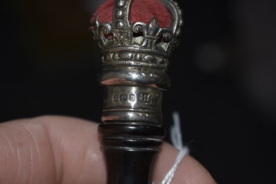 Lot 923 - A GEORGE III SILVER MOUNTED TIPSTAFF TO THE HONOURABLE ARTILLERY COMPANY