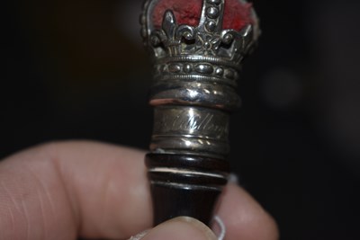 Lot 923 - A GEORGE III SILVER MOUNTED TIPSTAFF TO THE HONOURABLE ARTILLERY COMPANY
