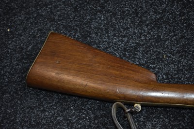 Lot 472 - A VERY RARE 20-BORE FRENCH FLINTLOCK CARABINE DE VERSAILLES