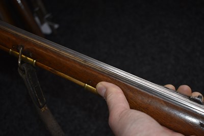 Lot 472 - A VERY RARE 20-BORE FRENCH FLINTLOCK CARABINE DE VERSAILLES