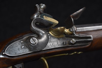 Lot 472 - A VERY RARE 20-BORE FRENCH FLINTLOCK CARABINE DE VERSAILLES