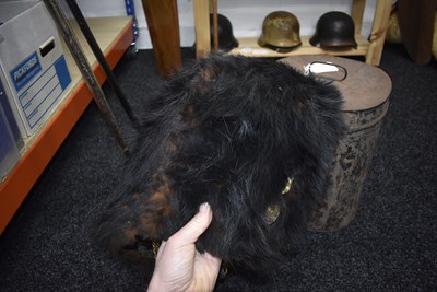 Lot 708 - A VICTORIAN OFFICER'S 5TH NORTHUMBERLAND FUSILIERS BEARSKIN