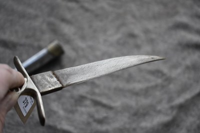 Lot 259 - A NORTH INDIAN KATARI DAGGER