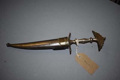 Lot 259 - A NORTH INDIAN KATARI DAGGER
