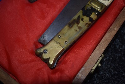 Lot 851 - A CASED PAIR OF 19TH CENTURY SPANISH NAVAJA OR POCKET KNIVES