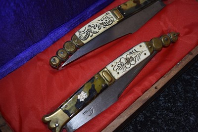 Lot 851 - A CASED PAIR OF 19TH CENTURY SPANISH NAVAJA OR POCKET KNIVES