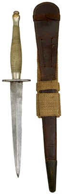 Lot 895 - A SCARCE US MARINE NAMED SECOND PATTERN FAIRBAIRN-SYKES COMMANDO KNIFE OR DAGGER