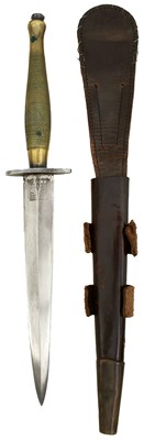 Lot 890 - A SECOND PATTERN FAIRBAIRN-SYKES COMMANDO KNIFE OR DAGGER