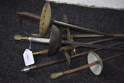 Lot 184 - A MIXED SELECTION OF ENGLISH AND CONTINENTAL FENCING FOILS