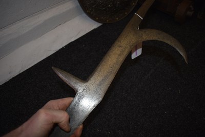 Lot 410 - AN EARLY 16TH CENTURY ITALIAN RONCONE OR POLEARM