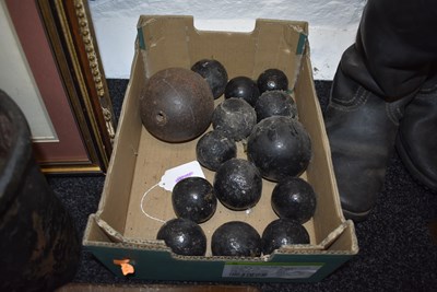 Lot 102 - A COLLECTION OF FOURTEEN VARIOUS CANNON BALLS