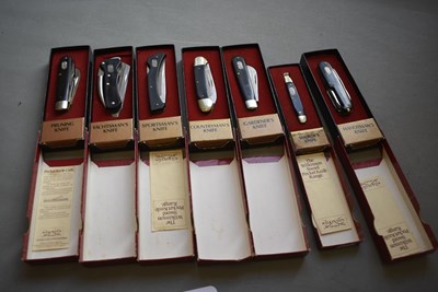Lot 574 - A SET OF SEVEN BOXED WILKINSON SWORD KNIVES