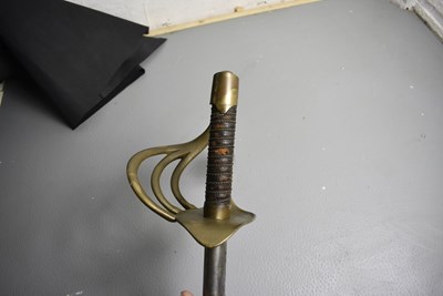 Lot 275 - A WATERLOO PERIOD FRENCH CUIRASSIER'S SWORD
