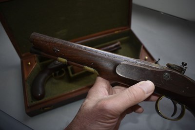 Lot 810 - A CASED PAIR OF .650 CALIBRE FLINTLOCK OFFICER'S OR CITY PISTOLS BY JAMES WILKINSON