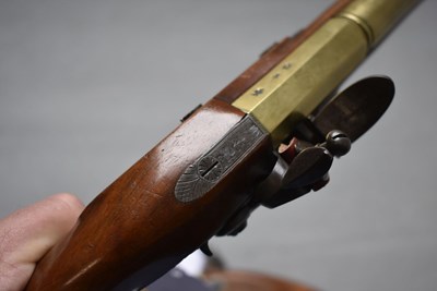 Lot 642 - A PRISTINE PAIR OF FLINTLOCK BLUNDERBUSS PISTOLS BY SHARMAN