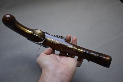 Lot 666 - A FLINTLOCK BLUNDERBUSS BAYONET PISTOL BY BOND