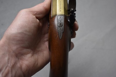 Lot 681 - A .650 CALIBRE FLINTLOCK TRAVELLING MAN-STOPPER PISTOL