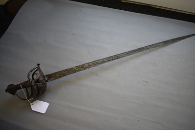 Lot 334 - AN ENGLISH CIVIL WAR PERIOD CAVALRY OFFICER'S BACKSWORD