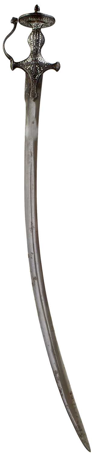 Lot 33 - A LATE 18TH CENTURY WOOTZ BLADED INDIAN TULWAR