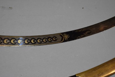 Lot 194 - A GEORGIAN OFFICER'S MAMELUKE HILTED SABRE