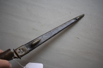Lot 596 - A BRITISH PATTERN 1842 SOCKET BAYONET TO THE COLDSTREAM GUARDS