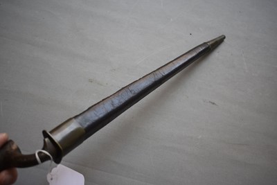 Lot 596 - A BRITISH PATTERN 1842 SOCKET BAYONET TO THE COLDSTREAM GUARDS