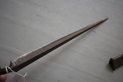 Lot 596 - A BRITISH PATTERN 1842 SOCKET BAYONET TO THE COLDSTREAM GUARDS