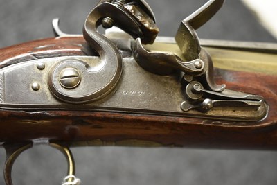 Lot 691 - A FLINTLOCK BAYONET BLUNDERBUSS BY LOTT OF READING