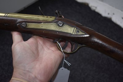 Lot 689 - A FLINTLOCK BLUNDERBUSS BY KETLAND & CO.