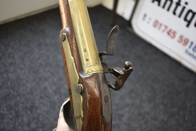 Lot 694 - A FLINTLOCK BRASS BARRELLED BLUNDERBUSS
