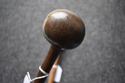 Lot 114 - AN UNUSUAL ZULU KNOBKERRIE