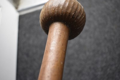 Lot 114 - AN UNUSUAL ZULU KNOBKERRIE