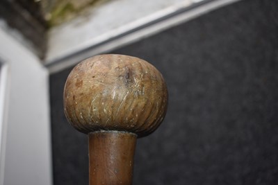 Lot 114 - AN UNUSUAL ZULU KNOBKERRIE