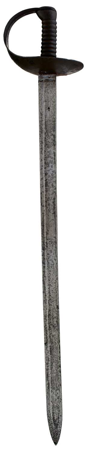 Lot 206 - A 19TH CENTURY BRITISH TRANSITIONAL NAVAL CUTLASS