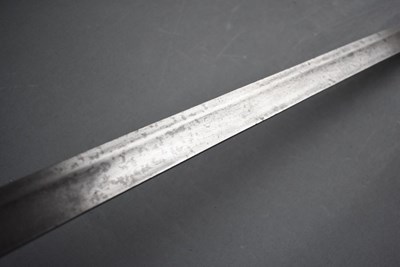 Lot 206 - A 19TH CENTURY BRITISH TRANSITIONAL NAVAL CUTLASS