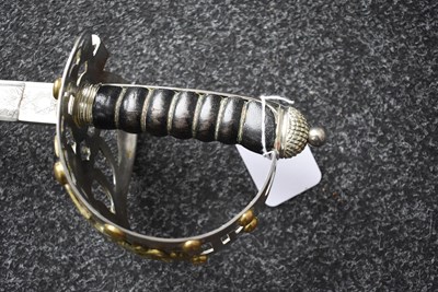 Lot 132 - A VICTORIAN 2ND LIFE GUARDS OFFICER'S SWORD