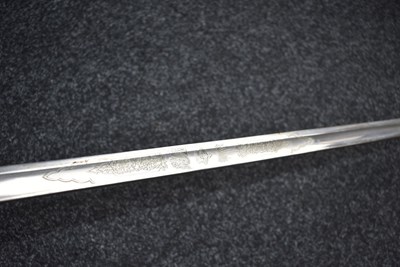 Lot 132 - A VICTORIAN 2ND LIFE GUARDS OFFICER'S SWORD