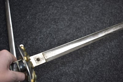 Lot 132 - A VICTORIAN 2ND LIFE GUARDS OFFICER'S SWORD